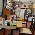 来々軒 - 店内