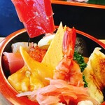 福鮨 - “ネタ”も美しく輝いています。