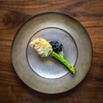 バルーン - 花ズッキーニの詰め物、イカ墨のソース