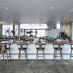 バルーン - 厨房側カウンター席