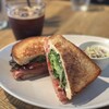 プレイスインザサン - BLTサンド　アイスコーヒー