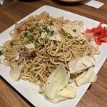 本格水炊きと博多もつ鍋 地鶏と九州料理 居酒屋 鳥邸 - 焼きラーメン