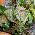 ベジバル チバットリア - 新鮮サラダはオリジナルのライチドレッシング✨