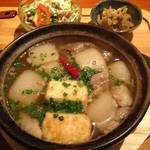 食堂 ニコラ - 牛すじと大根の鍋