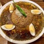 コロンビアエイト 堺筋本町店 - キーマカレー1100円+ゆで玉子100円