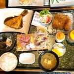 大浜丸 魚力 - 魚力定食（おかず3つ、煮魚・刺身・フライ）