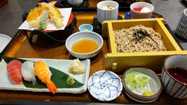 Washoku Mendokoro Sagami Kizugawa Shiroyamadai Ten photo 4