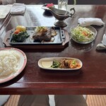 チャコールハウス - 