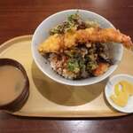 楽々 - あじ えび野菜天丼