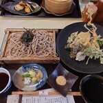 茶房レストラン春夏秋冬 - 
