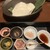 あん庵 - 料理写真:出来立て自家製豆腐。充実の薬味が乙。