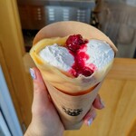 えんどう - 自家製ベリーソースのレアチーズ