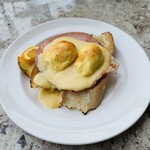 Longhi's - エッグ・ベネディクト