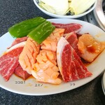 長秀屋 - ホルモン、任意の3種