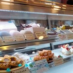 パティスリーイロドリ - 2025年4月18日(金)   Patisserie irodori さんの店内