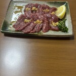 山賊 - 馬刺し（大）