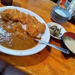 とんかつ 赤坂 水野 菊池店 - みそ汁かミニサラダの選択制