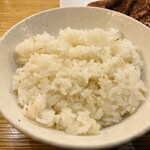 牛たん料理 閣 - 麦飯