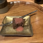 食堂 あきやま - ショコラケーキのいちごソース添え