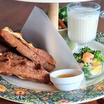 CAFE Tea Tree - 【2025.04】スプリングアフタヌーンティーランチ・全部のせ(税込2,300円)