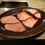 焼肉 ジャンボ - 