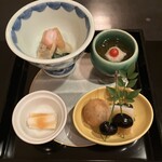 295570277 - 前の一品の出汁の味の強さの余韻があり、薄味で整えているのでややインパクトが薄れる