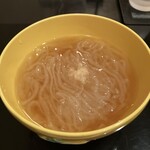 赤坂 ひかわ - 淡路島沿いの島の玉葱そうめん、鰹出汁も美味
