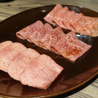 焼肉 ジャンボ はなれ - 