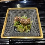 富小路 やま岸 - 蛍烏賊胡麻和え、アスパラ(白と緑)、あまどころ 