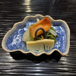 富小路 やま岸 - 赤貝と春野菜のおひたし、筍、うど、わらび、タラの芽、生姜