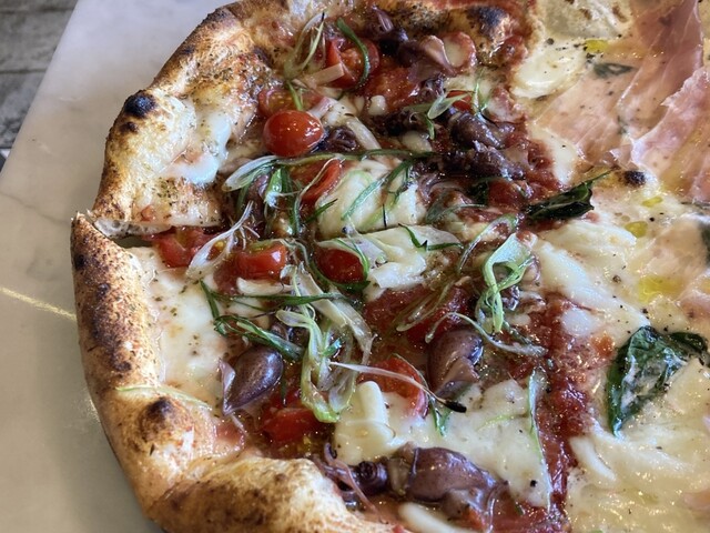 99 Pizza Napoletana Gourmet （ノヴァンタノーヴェ ピッツァ
