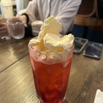 SAM'S - グレナデンクリームソーダ７５０円