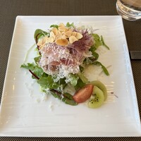 Jose Luis Karuizawa - ハモンセラーノのサラダとスープ