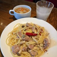 渋谷アチェーゾ - サルシッチャときのこのペペロンチーノ　1,000円