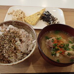 トーコーキッチン - 野菜のオムレツ 副菜二品、豚汁、ご飯