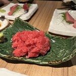 マグロ専門居酒屋 鮪屋 - 中落ちを取った様子！