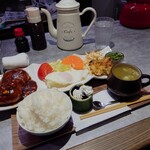 ほびーい喫茶店 - ハンバーグセット 750円(税込)。