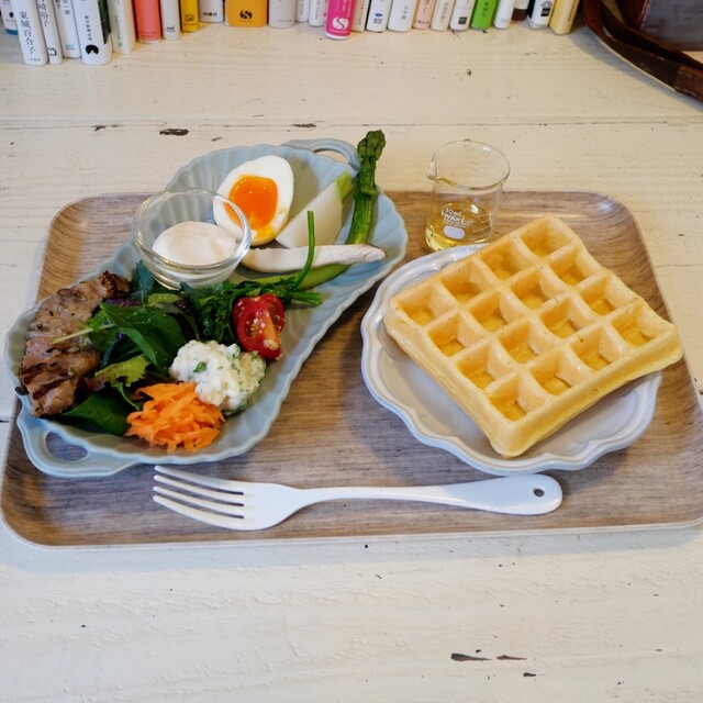 maison de cloth+cafe