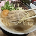 がっつり!!こーちゃん - 分厚いチャーシュー。略、正方形