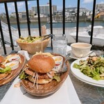 MARINA RESTAURANT TRIM - 大好きなコブサラダとハンバーガー