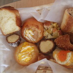 パン・ド・ミ - 食べ放題のパン1