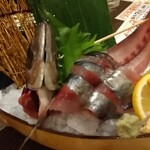 魚伝 - 鯵の刺身