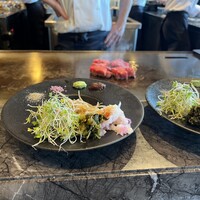 鉄板焼 摩天楼 東京スカイツリー・ソラマチ店 - このお皿にお肉が乗る
