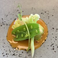 ヴィア トスカネッラ - メイン私　サクラマスと桜鯛を春キャベツで包んだカプネット チュッピンのソース