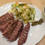 牛たん炭焼利久 - 