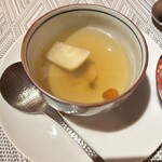 fu-fu shisen - 魚介出し汁の薬膳蒸しスープ