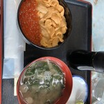 食事処 魚屋の台所 札幌市中央卸売場外市場店 - 