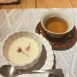 fu-fu shisen - 豆乳杏仁豆腐と京都の三年番茶
