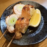 鳥丁 - 骨抜き手羽先の深谷ネギ包み、最高！