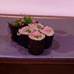 魚男 磨き - ネギトロ巻き